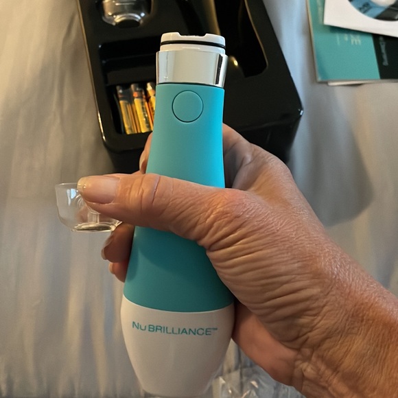 The Exfoliating Microdermabrasion  by NuBrilliance - Picture 10 of 11